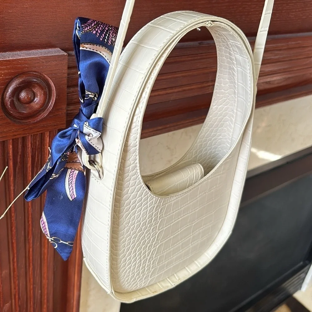 A New Day Cream Faux Crocodile Structured Crossbody Purse w/ Blue Nautical Twill - Picture 11 of 15